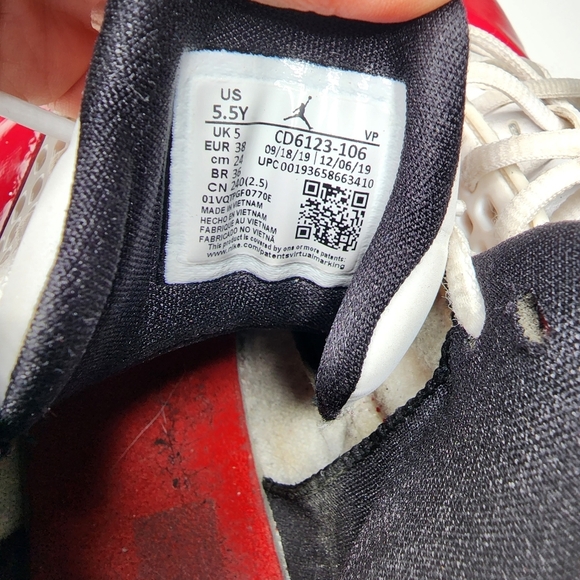 Jordan Maxin 200 White Gym Red 5.5 Youth Women's 7 - Picture 10 of 10